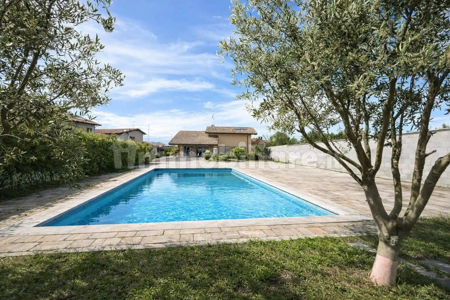 Villa in vendita a Robbio