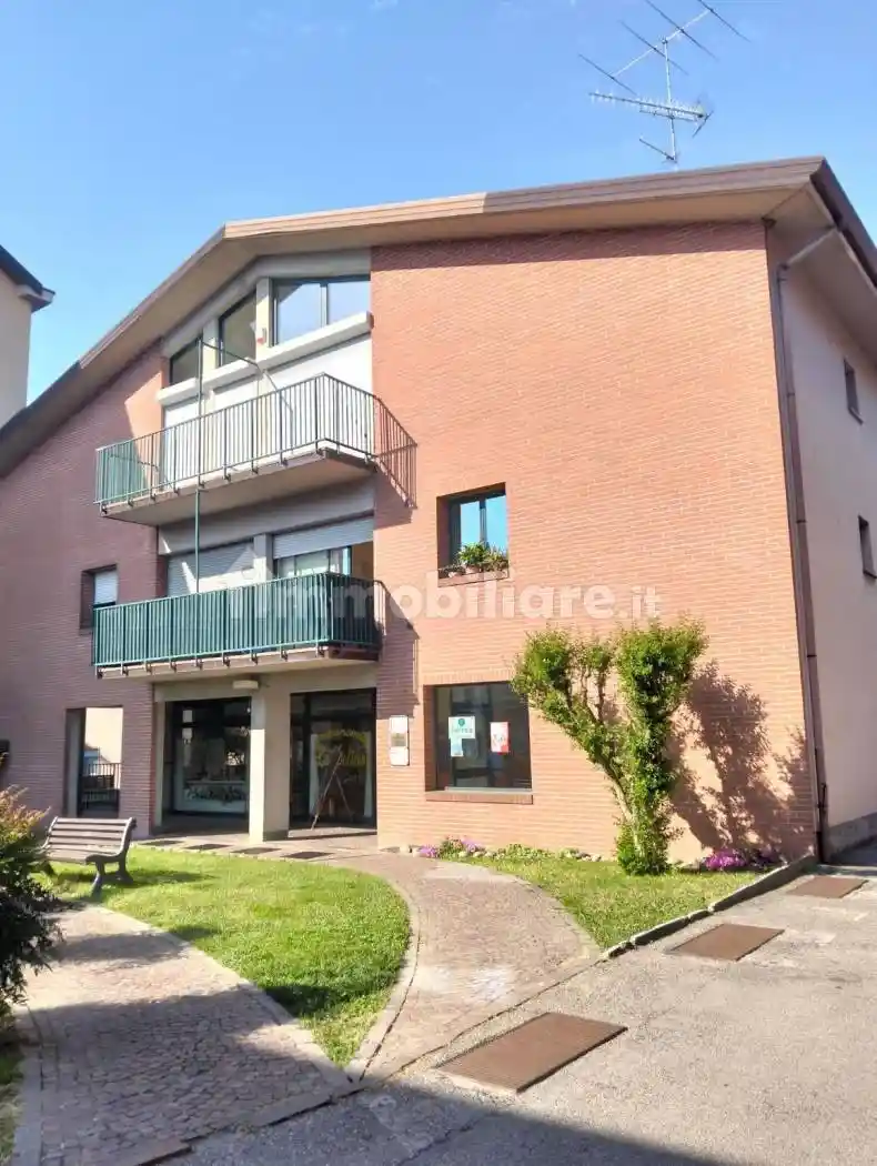 Appartamento in affitto a Ispra