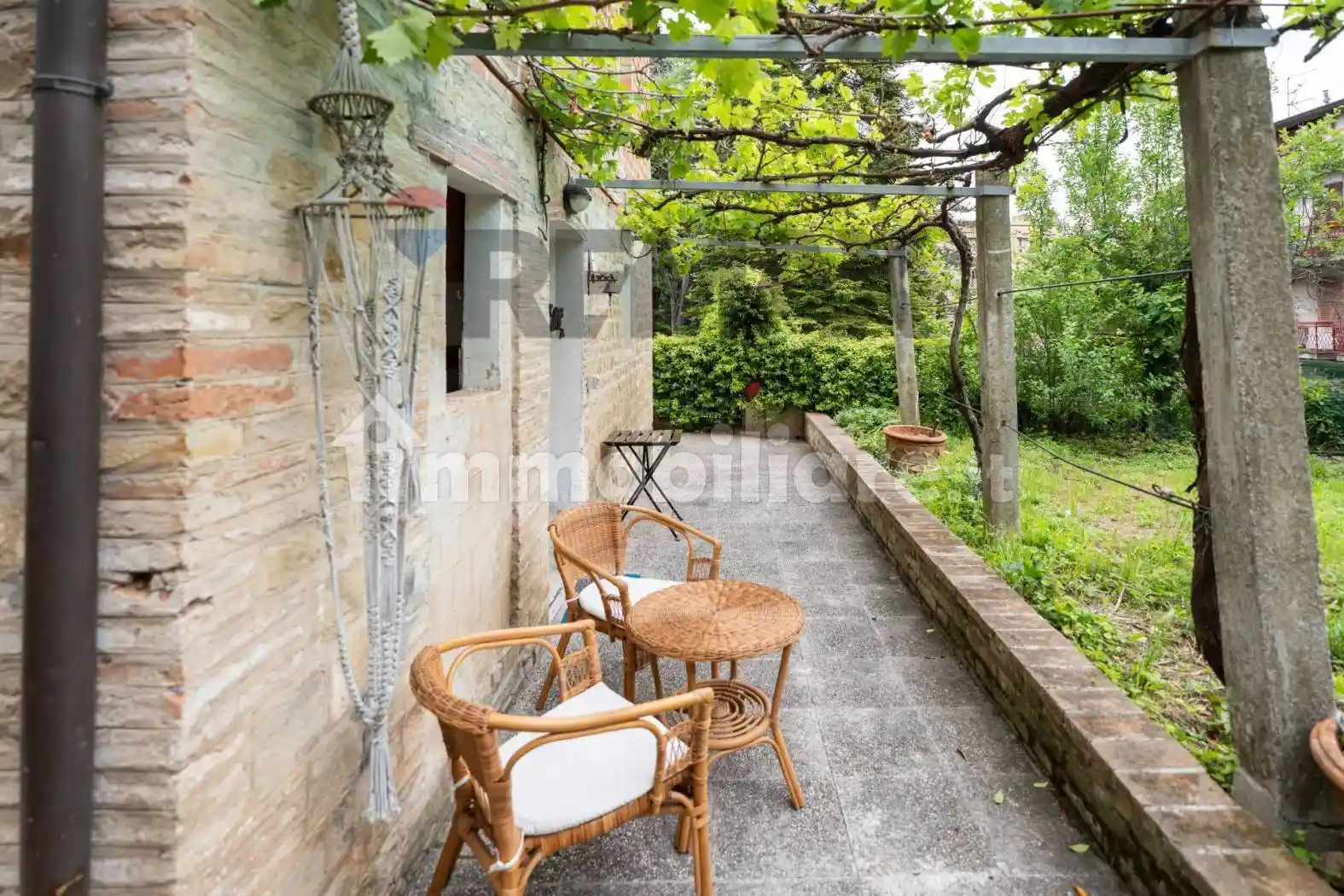 Casa indipendente in vendita a Serra San Quirico