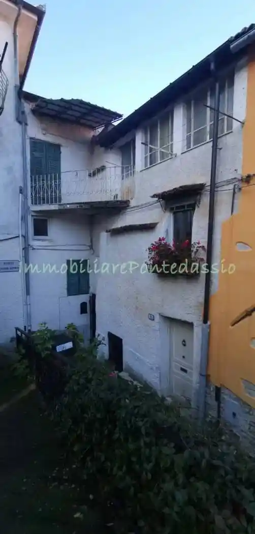 Appartamento in vendita a Lucinasco