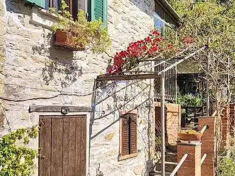 Villa in vendita a San Colombano Certenoli