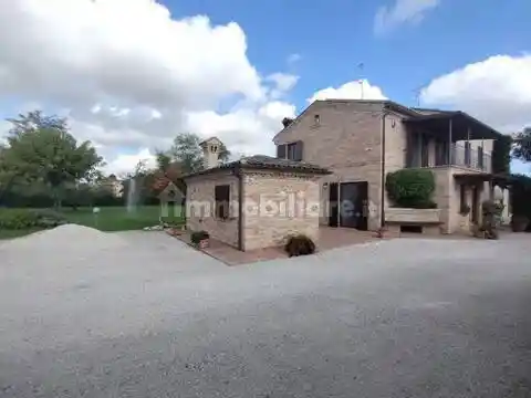 Villa in vendita a Montecosaro