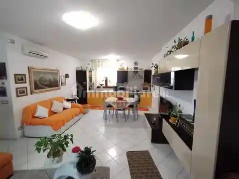 Appartamento in vendita a Montecosaro