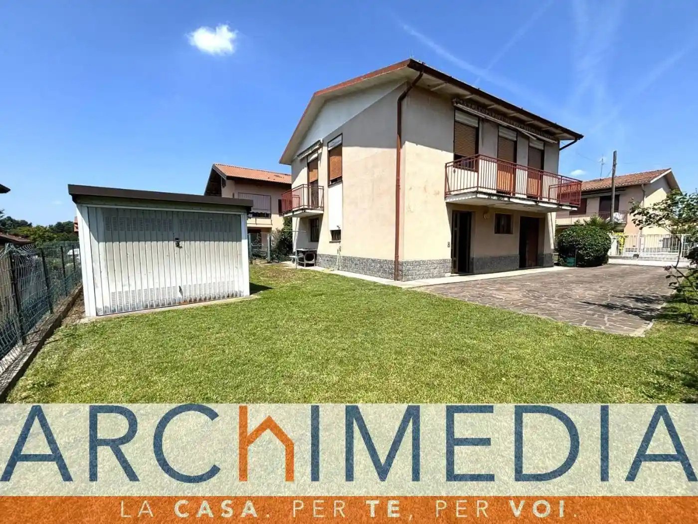 Villa in vendita a Carnago