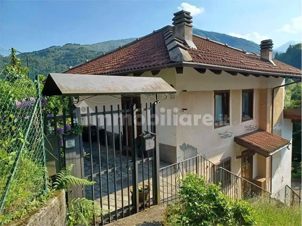 Casa indipendente in vendita a Viù