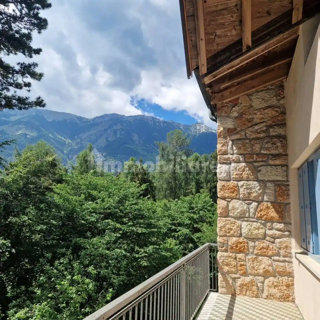 Appartamento in vendita a Ferrara di Monte Baldo