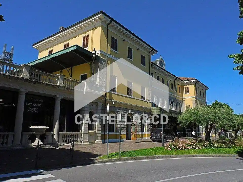 Appartamento in vendita a Desenzano del Garda