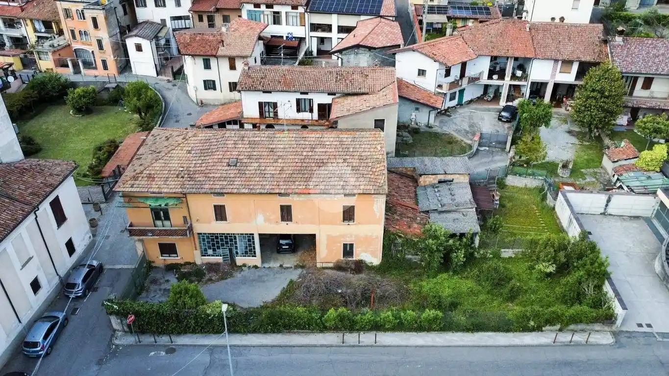 Casa indipendente in vendita a Provaglio d'Iseo