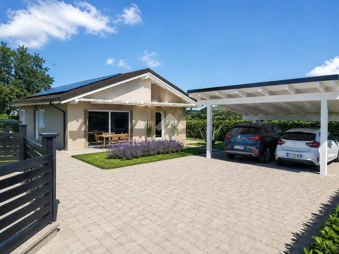 Villa in vendita a Romagnano Sesia