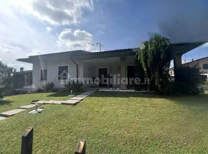 Villa in vendita a Capriano del Colle