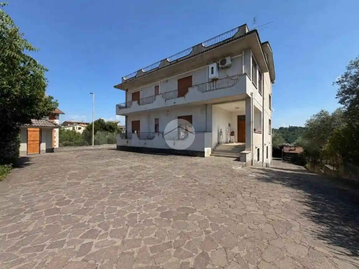 Appartamento in vendita a Montelibretti