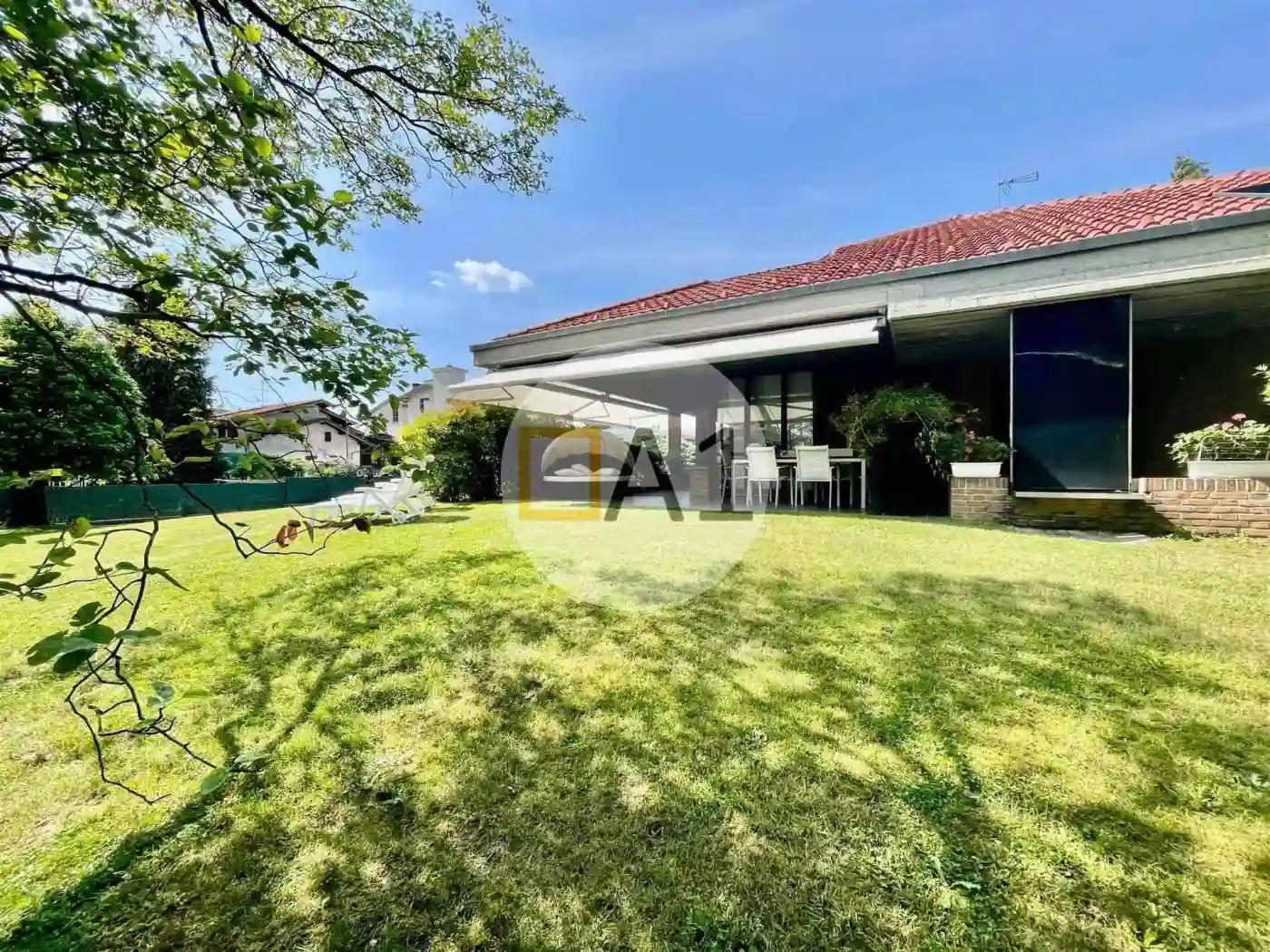 Villa - foto 2
