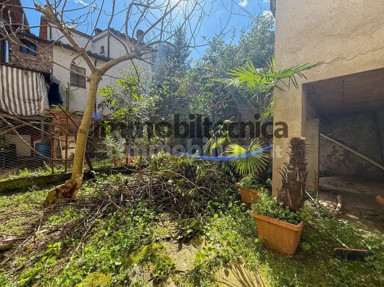 Casa indipendente in vendita a Arezzo