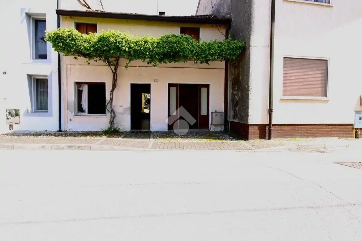 Casa indipendente in vendita a Trivignano Udinese