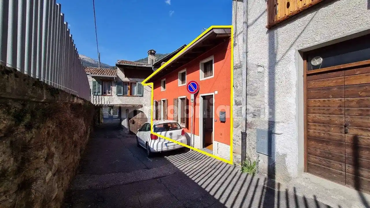 Villa in vendita a Borno