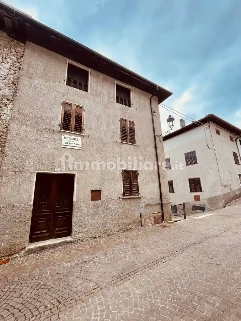 Casa indipendente in vendita a Cinte Tesino