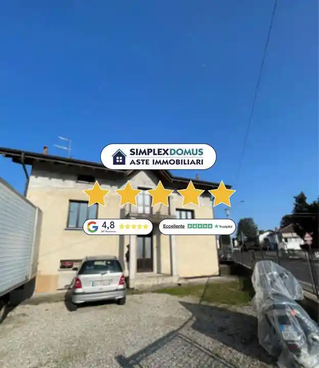 Appartamento in vendita a Gazzada Schianno