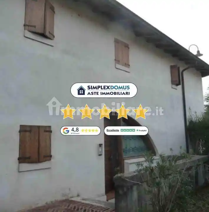 Villa in vendita a Concamarise