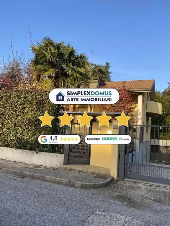 Villa in vendita a Verano Brianza