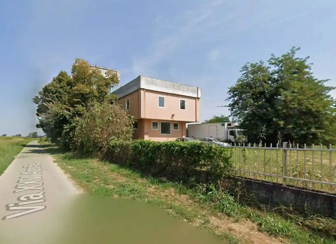 Palazzo - Stabile in vendita a Cornegliano Laudense