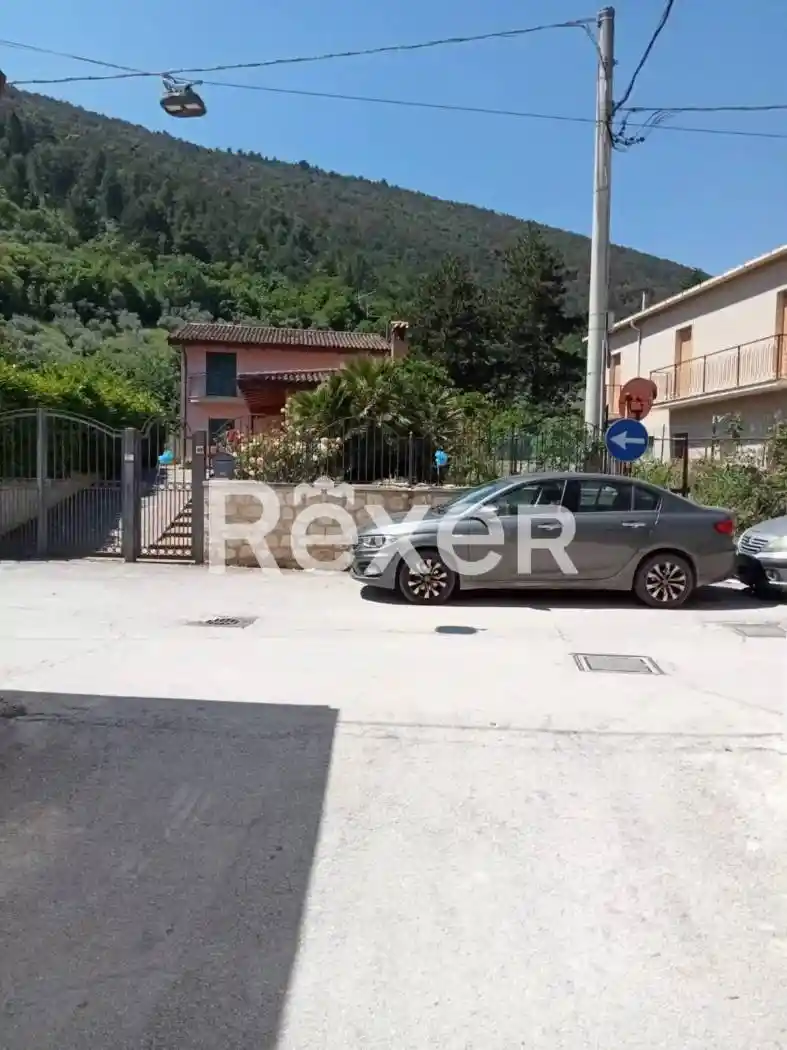 Casa indipendente in vendita a Vittorito