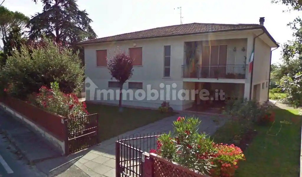 Villa in vendita a Cascina