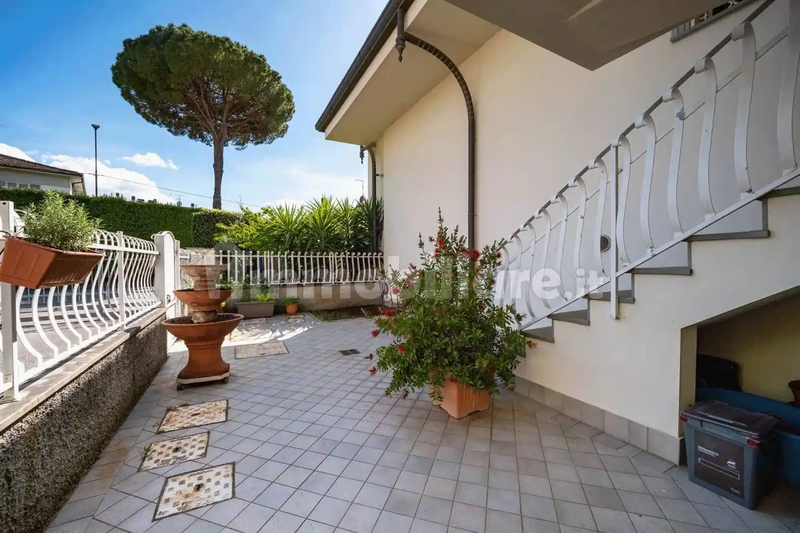 Casa indipendente in vendita a Campi Bisenzio