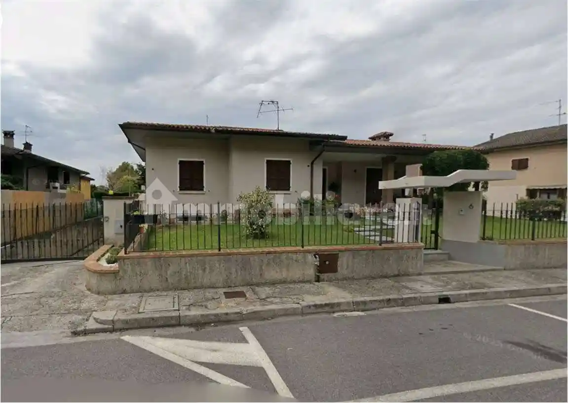 Villa in vendita a Capriano del Colle