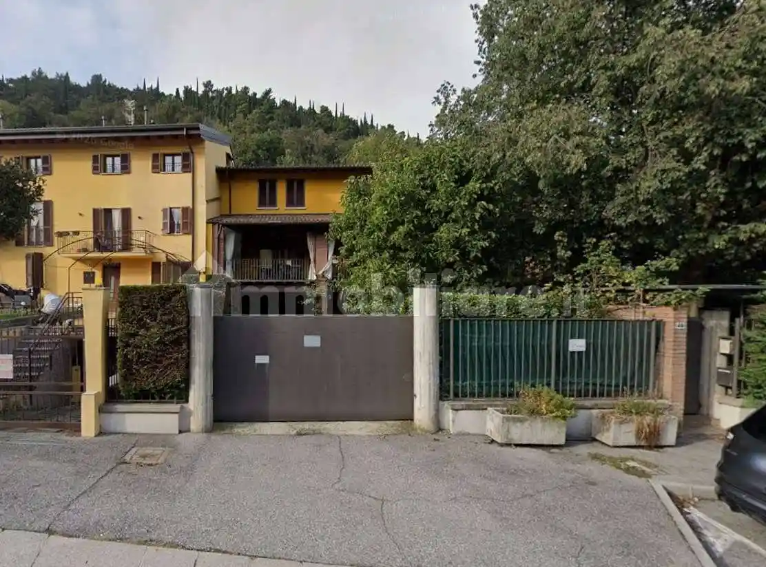 Villa in vendita a Nave