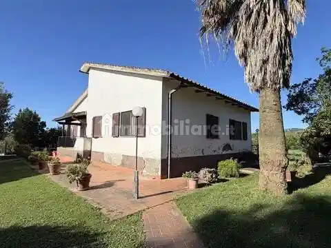 Villa in vendita a Campagnatico