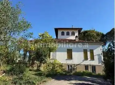 Palazzo - Edificio in vendita a Firenze