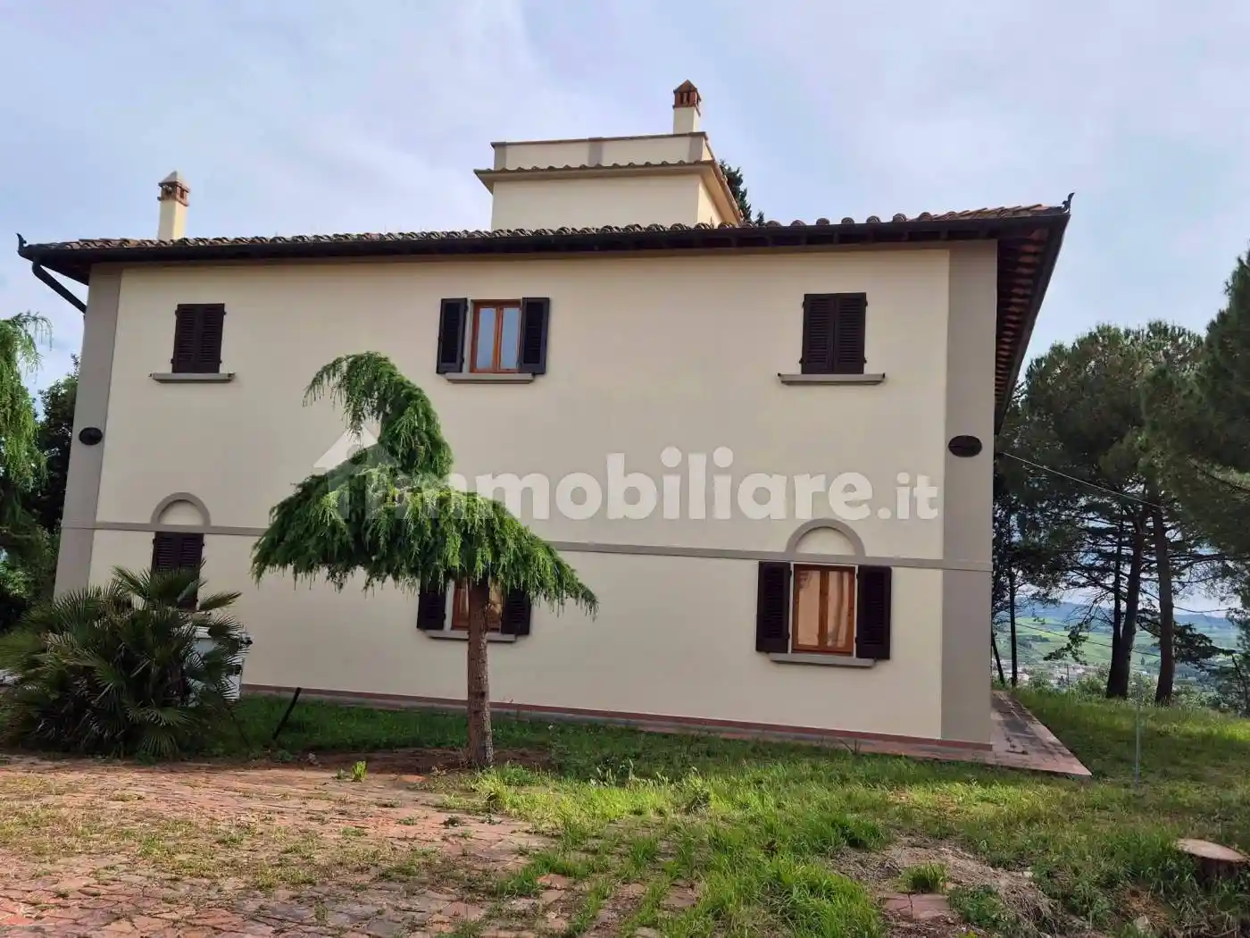 Palazzo - Edificio in vendita a Castelfiorentino