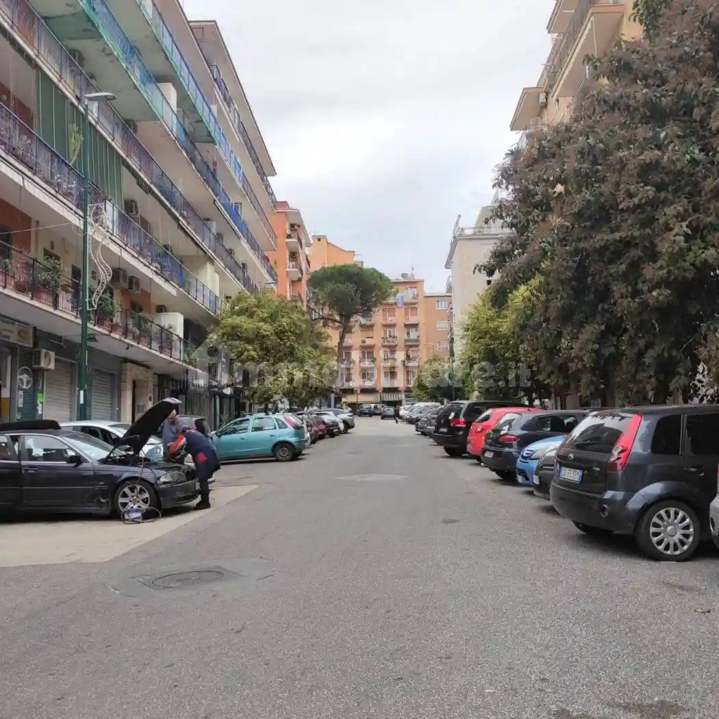 Appartamento in vendita a Napoli