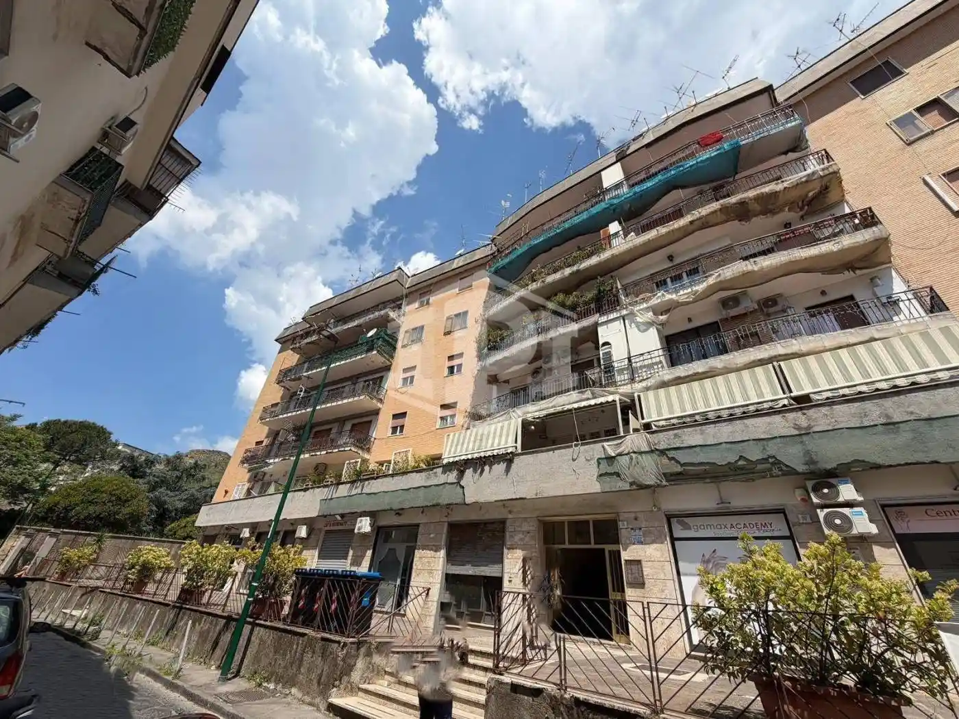 Appartamento in vendita a Napoli
