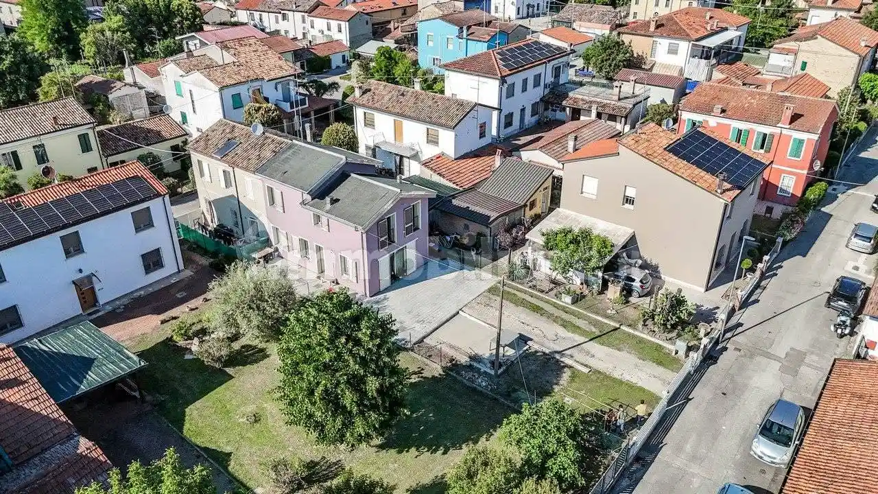 Casa indipendente in vendita a Bagnacavallo