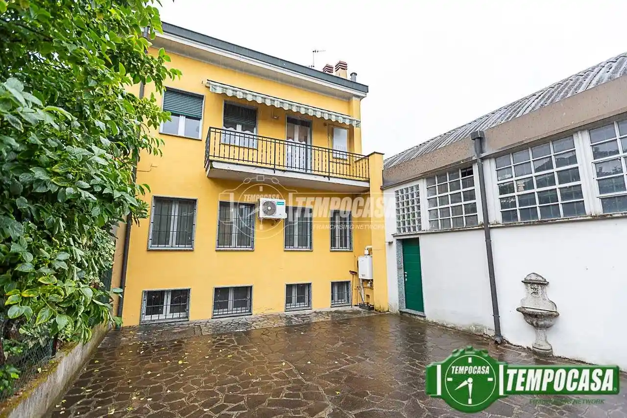Casa indipendente in vendita a Pandino