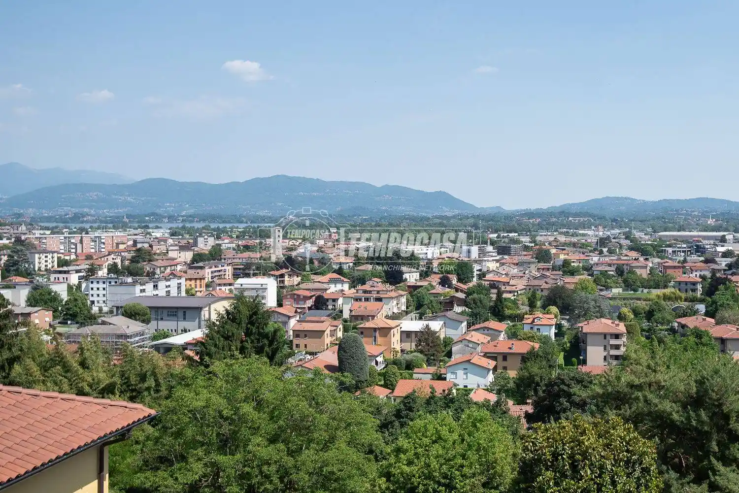 Casa indipendente in vendita a Erba