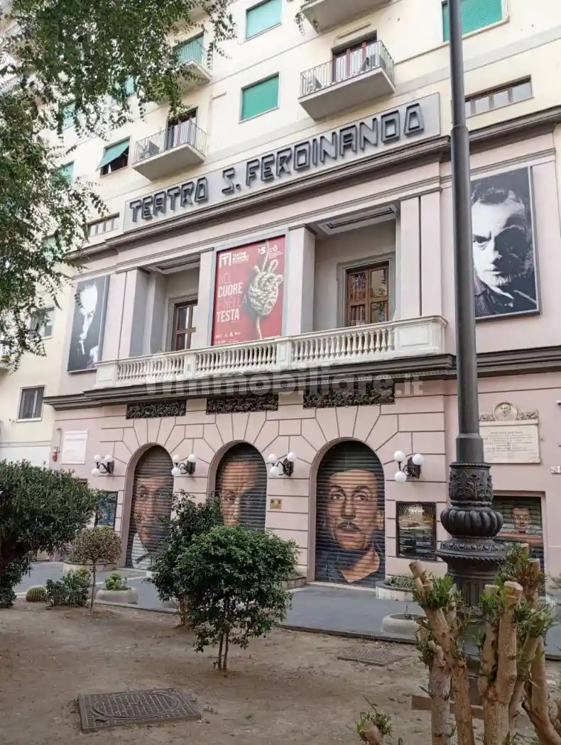 Appartamento in vendita a Napoli
