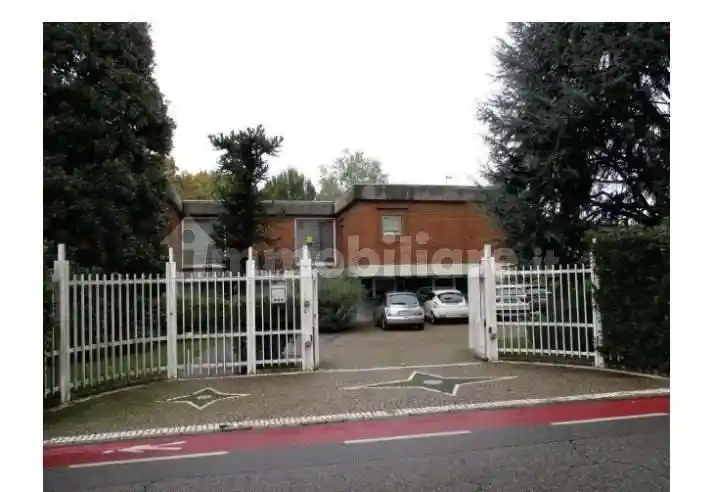 Villa in vendita a Villa d'Adda