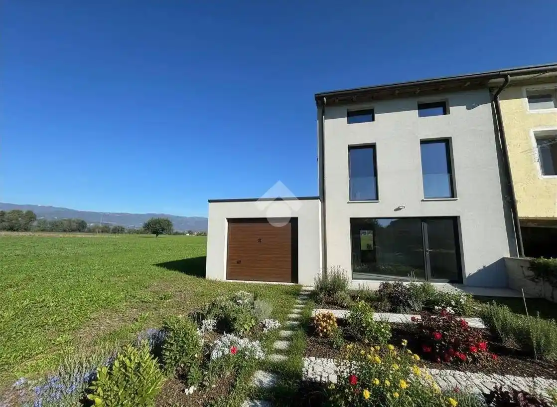 Rustico - Casale in vendita a Nove