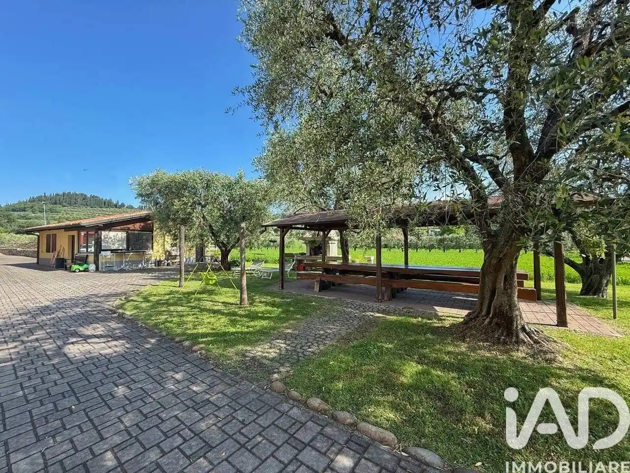Villa in vendita a Bardolino