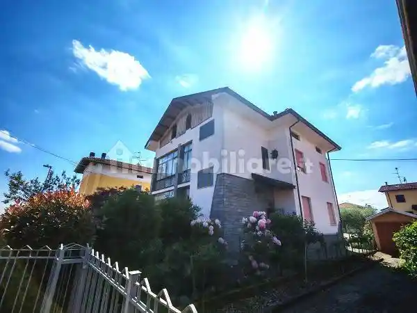 Villa in vendita a Vigliano Biellese