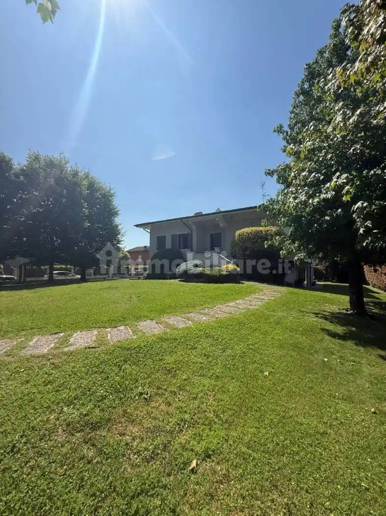 Villa in vendita a Orzinuovi