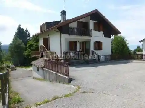 Palazzo - Edificio in vendita a Tambre
