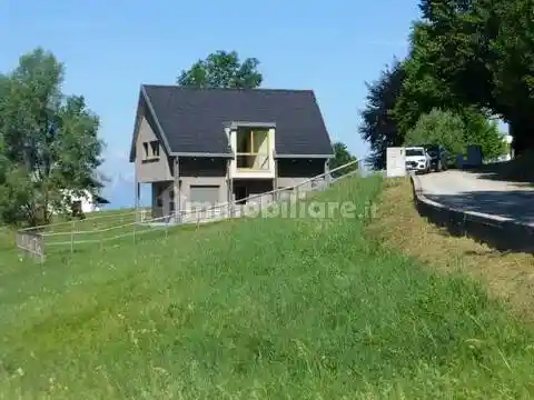 Villa in vendita a Tambre
