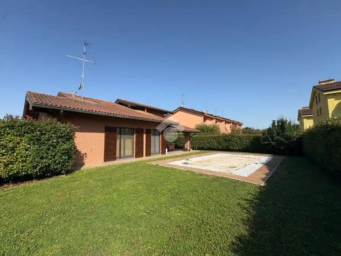Villa in vendita a Zeccone