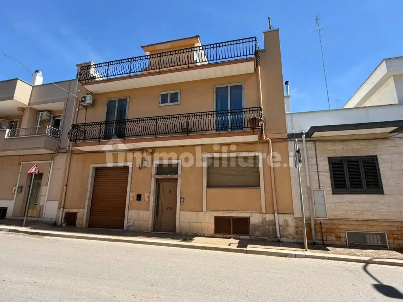 Palazzo - Edificio in vendita a Turi