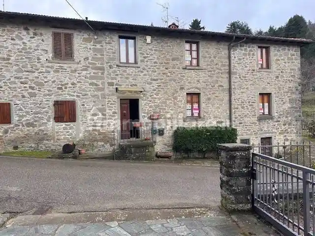 Casa indipendente in vendita a Montemignaio