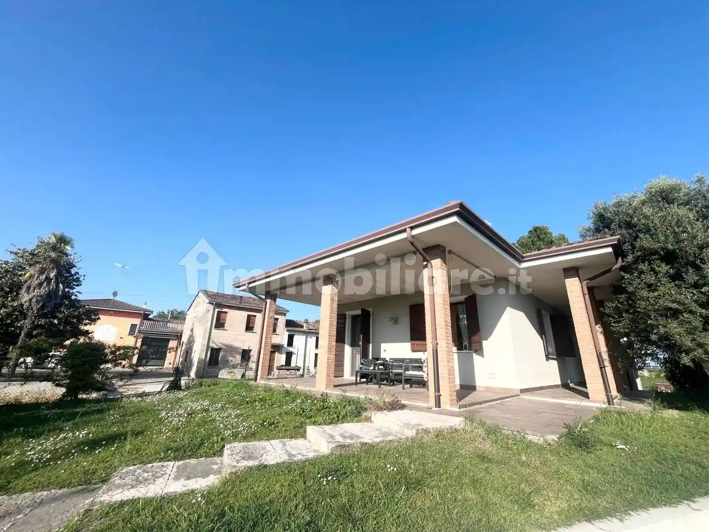 Villa in vendita a Quistello
