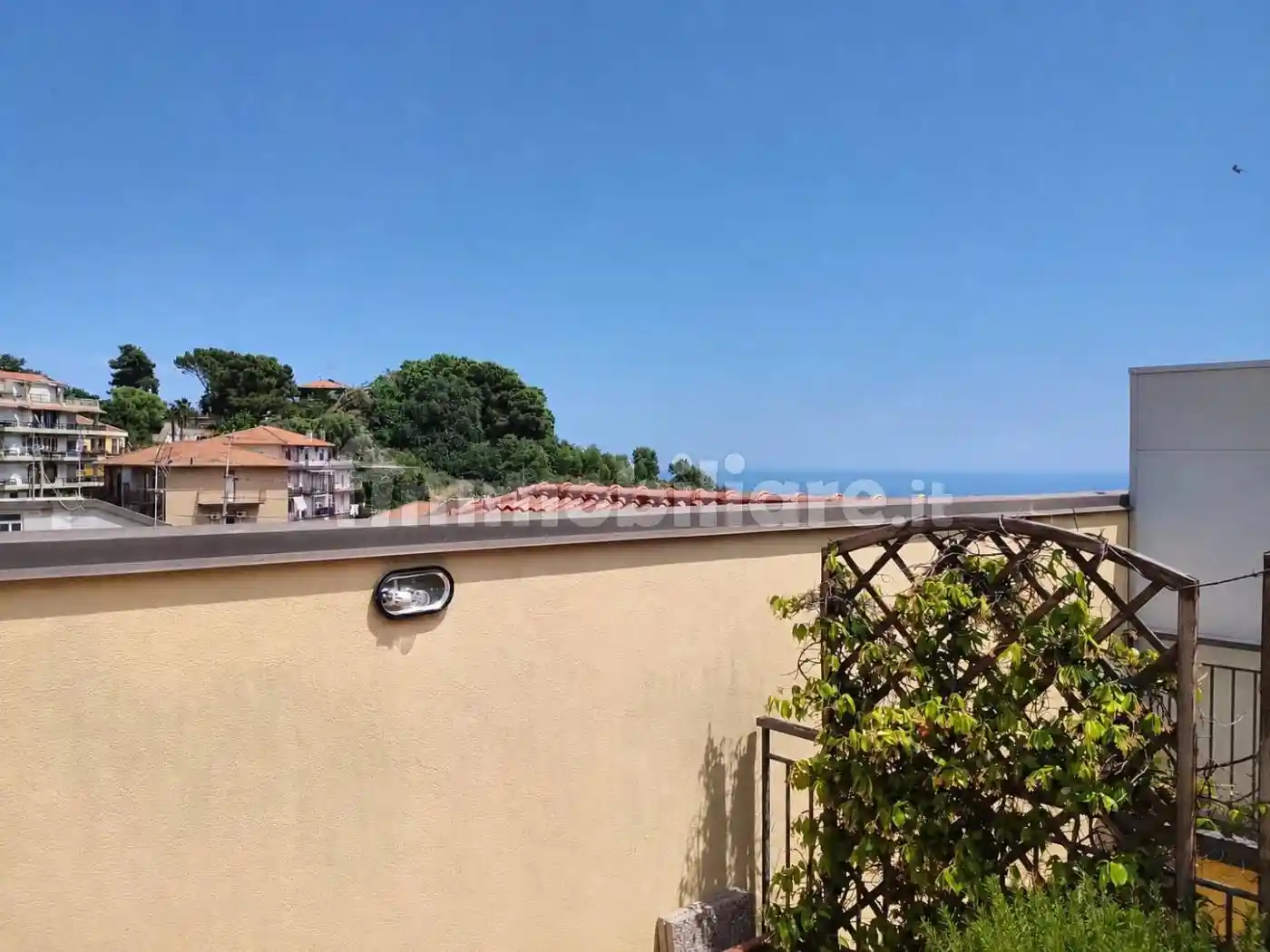 Appartamento in vendita a Aci Castello